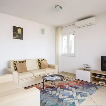 Eli Apartamento