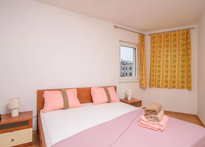 Eli Apartment *