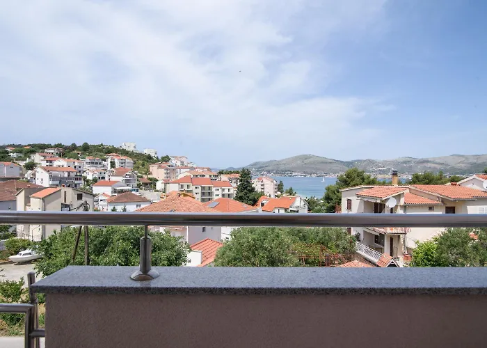 Eli * Okrug Gornji