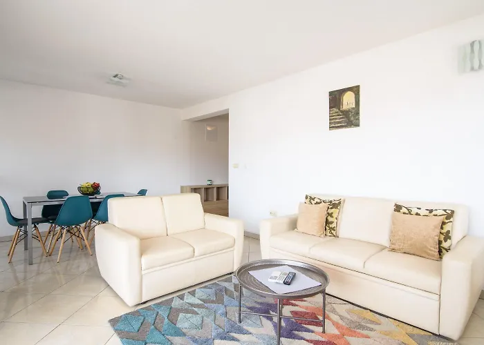 Apartment Eli Okrug Gornji